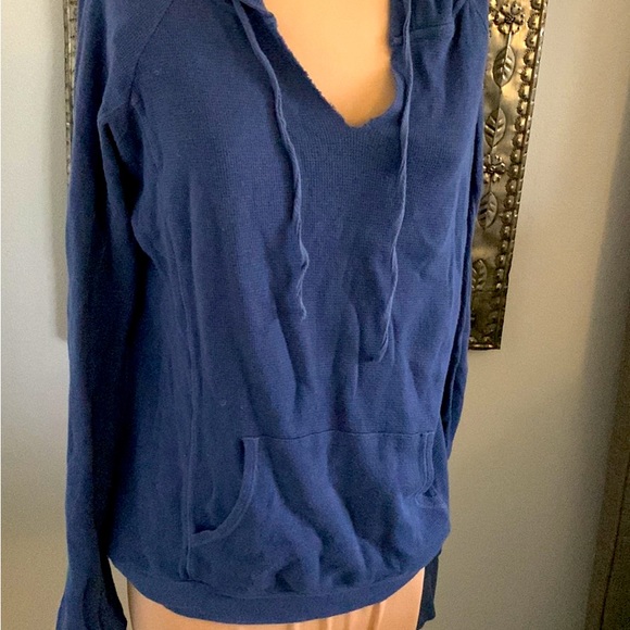 HOODIE PULLOVER POUCH POCKETS SIZE SMALL BLUE KNIT - Picture 1 of 5